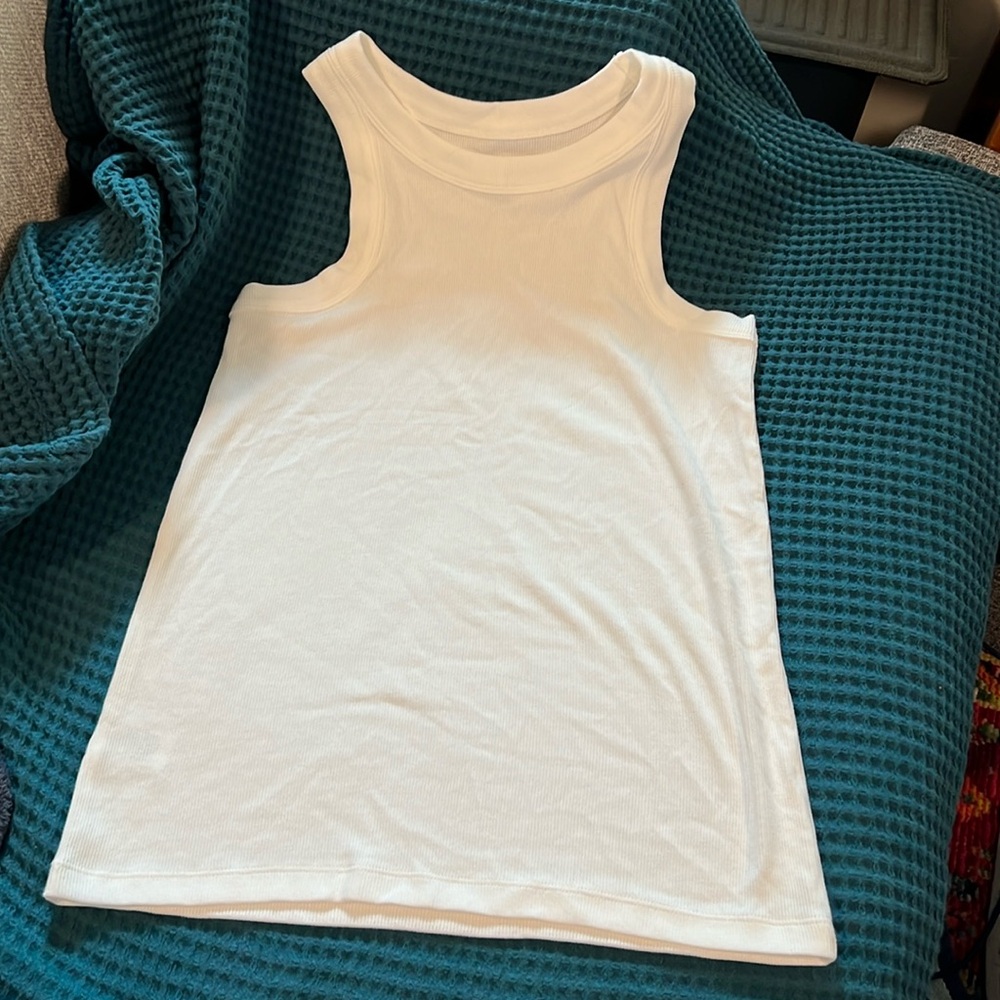 Loft NWOT Perfect Tank - Picture 2 of 5